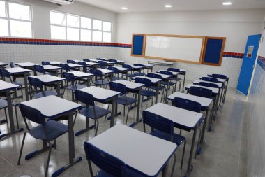 Itororo, Bahia, Brezilya - 28 Ağustos 2024: Itororo şehrindeki bir devlet okulunun sınıfı