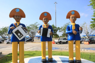 Petrolina, pernambuca, brrazil - Kasım 14, 2024: Pedtrolina şehrinde görülen Trio Nordestino anıtı.