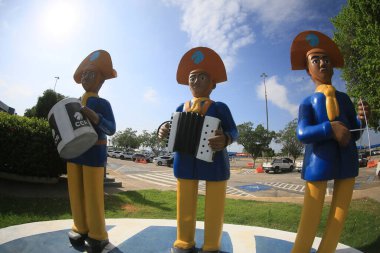Petrolina, pernambuca, brrazil - Kasım 14, 2024: Pedtrolina şehrinde görülen Trio Nordestino anıtı.