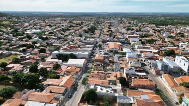 Alma do monte alto, bahia, brrazil - 25 Mayıs 2024: Bahia eyaletindeki Palma do Monte Alto şehrinin havadan görünüşü.