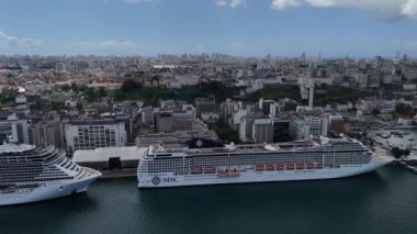 Salvador, Bahia, Brezilya - 22 Ocak 2025: gemi Salvador limanında görüldü..