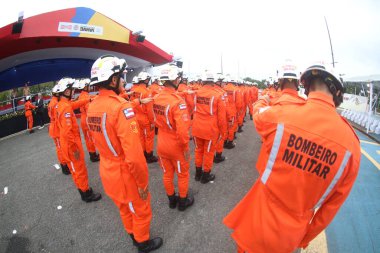 Simoes filho, bahia, brezil- 31 Mart 2025: Bahia 'lı bir grup askeri itfaiyeci Simoes Filho' daki kışlada görüldü..