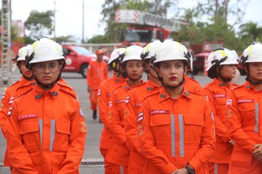 Simoes filho, bahia, brezil- 31 Mart 2025: Bahia 'lı bir grup askeri itfaiyeci Simoes Filho' daki kışlada görüldü..