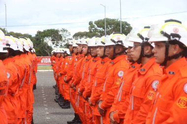 Simoes filho, bahia, brezil- 31 Mart 2025: Bahia 'lı bir grup askeri itfaiyeci Simoes Filho' daki kışlada görüldü..