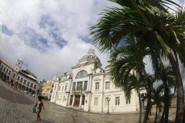 Salvador, Bahia, Brezilya - 25 Mayıs 2025: Salvador 'un tarihi merkezinde Rio Branco Sarayı manzarası.