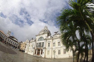 Salvador, Bahia, Brezilya - 25 Mayıs 2025: Salvador 'un tarihi merkezinde Rio Branco Sarayı manzarası.