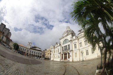 Salvador, Bahia, Brezilya - 25 Mayıs 2025: Salvador 'un tarihi merkezinde Rio Branco Sarayı manzarası.