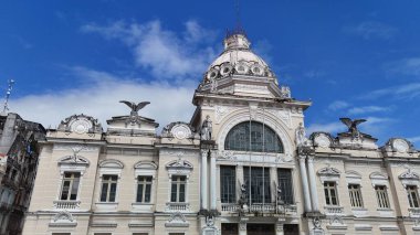 Salvador, Bahia, Brezilya - 25 Mayıs 2025: Salvador 'un tarihi merkezinde Rio Branco Sarayı manzarası.