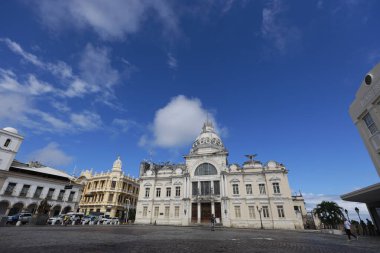 Salvador, Bahia, Brezilya - 25 Mayıs 2025: Salvador 'un tarihi merkezinde Rio Branco Sarayı manzarası.