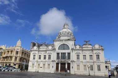 Salvador, Bahia, Brezilya - 25 Mayıs 2025: Salvador 'un tarihi merkezinde Rio Branco Sarayı manzarası.