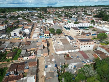 Bonito, Bahia, Brezilya - 28 Nisan 2024: Bahia 'nın Chapada Diamantina bölgesindeki Bonito şehrinin hava manzarası.