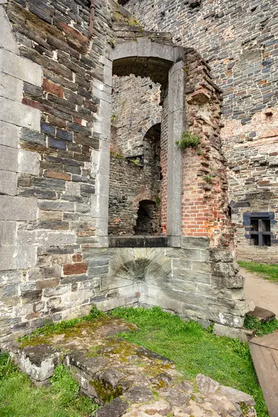 Villers Abbey harabeleri Belçika 'da bulunan eski manastır.