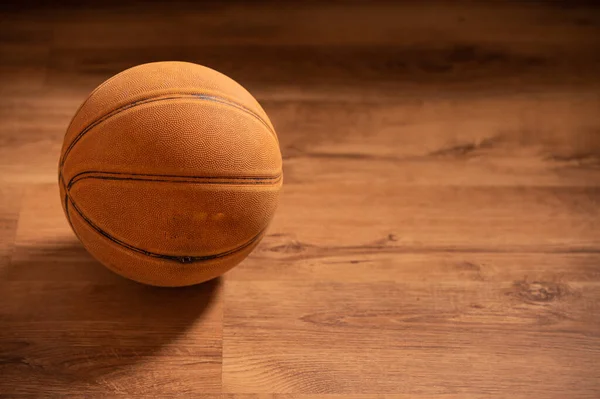 Basketball Holzboden Schuss Aus Spitzem Winkel — Stockfoto
