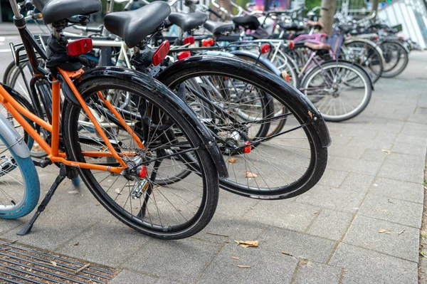 Variedade Bicicletas Vistas Estacionadas — Fotografia de Stock