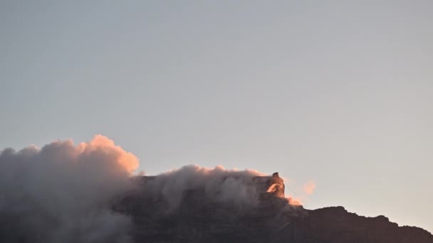 Mesa Montaña Vista Con Niebla Cubierta — Vídeos de Stock