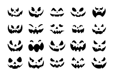 Cadılar Bayramı gecesinde balkabağı oymak için korkunç hayalet yüz..