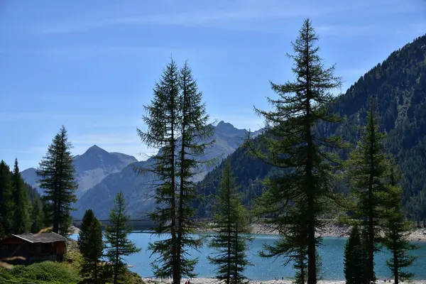 Den Konstgjorda Sjön Neves Med Dammen Som Ligger 1856 Meter — Stockfoto