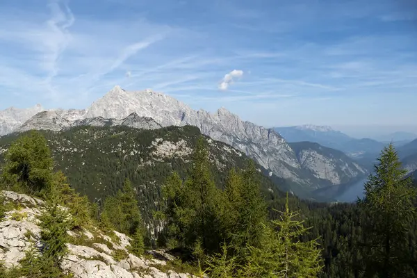 Berchtesgaden 'deki Konigssee Gölü Ulusal Parkı, Bavyera, Almanya