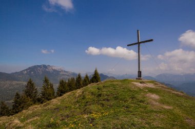 Almanya 'nın Bavyera kentinde yaz aylarında Hirschhornlkopf dağı turu