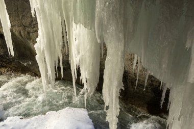 Partnachklamm ya da Partnach kışın Bavyera, Almanca