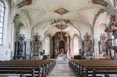 Bregenz-St. Gallus kilisesi, Avusturya 'nın Bregenz kentinde yaz mevsiminde Constance Gölü' nde.