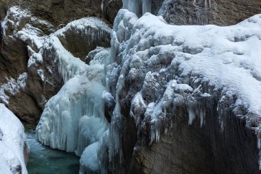 Partnachklamm ya da Partnach kışın Bavyera, Almanca