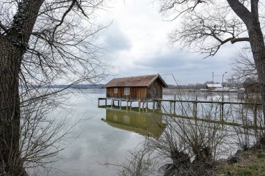 Baharda Andechs 'ten Utting' e, Münih Yolu, St. James, Bavyera, Almanya 'ya yürüyüş yolu