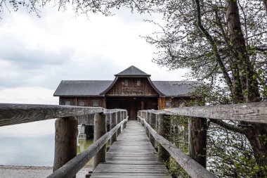 Ammersee Gölü 'ndeki ünlü hamam, Münih Yolu St. James, Bavyera, Almanya