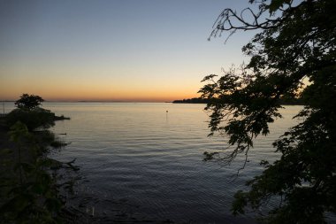 Bodensee Gölü 'nde gün batımı, Lindau Limanı, Bavyera, Almanya