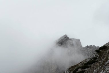 Karwendel dağları Halleranger kulübesinden Bettelwurf kulübesine, Avusturya 'daki Karwendel Hohenweg' e