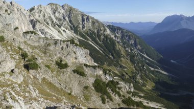 Karwendel dağları, Solsteinhaus kulübesi, Karwendel Hohenweg, Avusturya sonbaharda