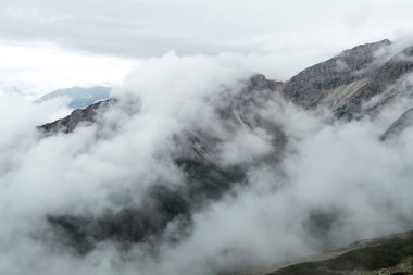 Avusturya 'nın Karwendel Hohenweg kentindeki Karwendel dağlarında Stempeljoch