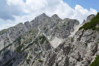 Eppzirler Scharte, Karwendel dağları, Solsteinhaus kulübesi, Karwendel Hohenweg, Avusturya sonbaharda