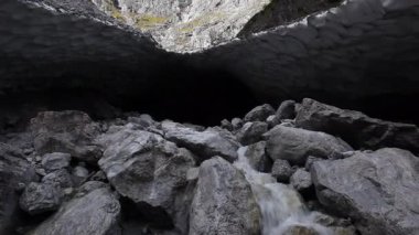 Bavyera, Almanya 'daki Watzmann buz kilisesinin çekimleri, yüksek çözünürlüklü video.