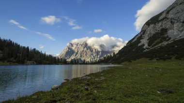 Tyrol, Avusturya, HD 'deki Seebensee yüksek dağındaki zaman kayması