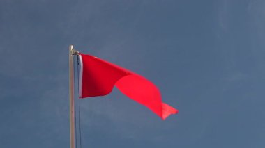 Çin 'in tekstil bayrağını göndere çekmek