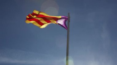 Mayorka ulusal bayrak bayrak direği üzerinde