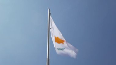 Bir bayrak direği, Kıbrıs'taki Tekstil bayrağı