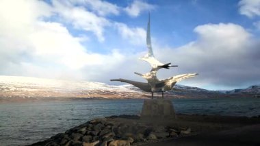 Akureyri, İzlanda Limanı 'ndaki heykel, zaman aşımı