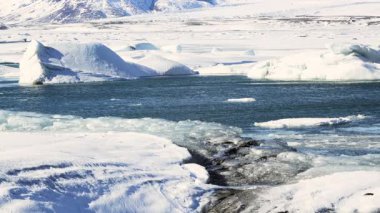 Buzul lagünü Jokulsarlon, İzlanda, Avrupa 'da eriyen buz bloklarının sineması