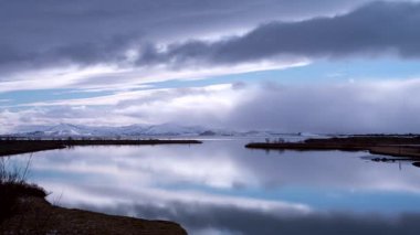 İzlanda 'da Pingvallavatn Gölü' nün zaman aşımı, ilkbaharda Avrupa