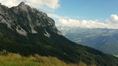 Lucerne Gölü ve İsviçre 'deki Mythen Dağları' nın çekimleri, gün batımı, İsviçre 'deki St. James Yolu.