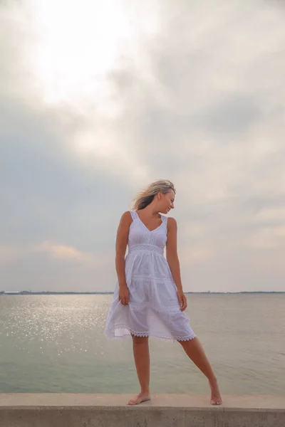 Happy Woman White Dress Sea — Stock Photo, Image