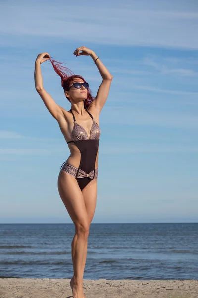 Hermosa Mujer Bikini Sexy Playa —  Fotos de Stock