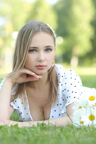 Portrait Young Cute Woman Summer Dress — Fotografia de Stock