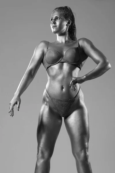 Junge Frau Mit Athletischem Körper Und Dickem — Stockfoto