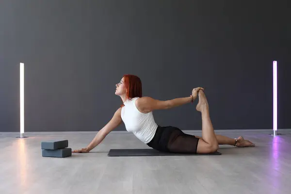 Flexibilitet Och Stretching Träning Dansstudio — Stockfoto