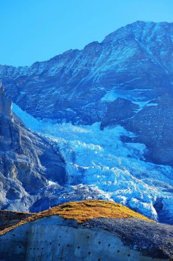 13 Ekim 2023 'te, öğleden sonra Jungfraujoch' un zirvesine gittim, orası Avrupa 'nın tepesi olarak adlandırıldı, sonra bu güzel fotoğrafı çektim..