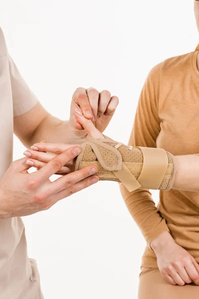 Handgelenkorthese Zur Verringerung Der Krankhaften Beweglichkeit Der Handgelenke Traumatologe Legt — Stockfoto