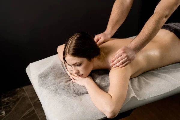 Masseur Doing Classic Massage Attractive Girl Relaxing Spa Back Massage — Stock Photo, Image